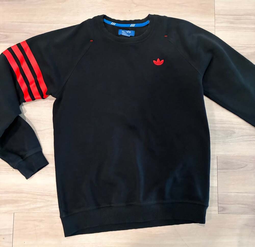 Men’s Adidas Originals Black and Red 3-Stripe Trefoil Logo Sweatshirt S